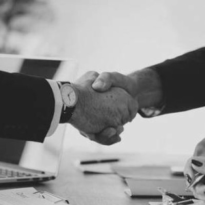 Как проходит безопасная сделка по покупке/продажи компании ?